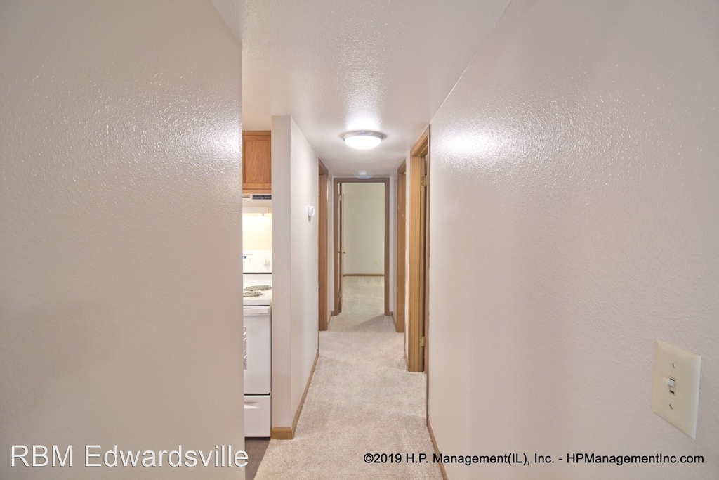 130 West Street - Photo 2