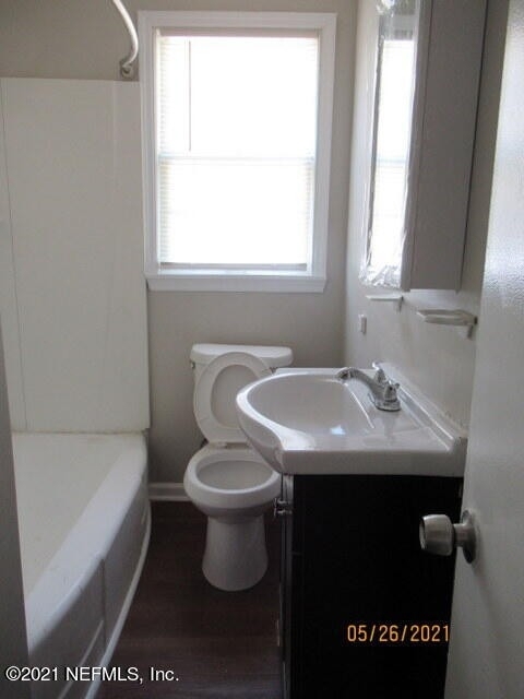 539 W 23rd St - Photo 2