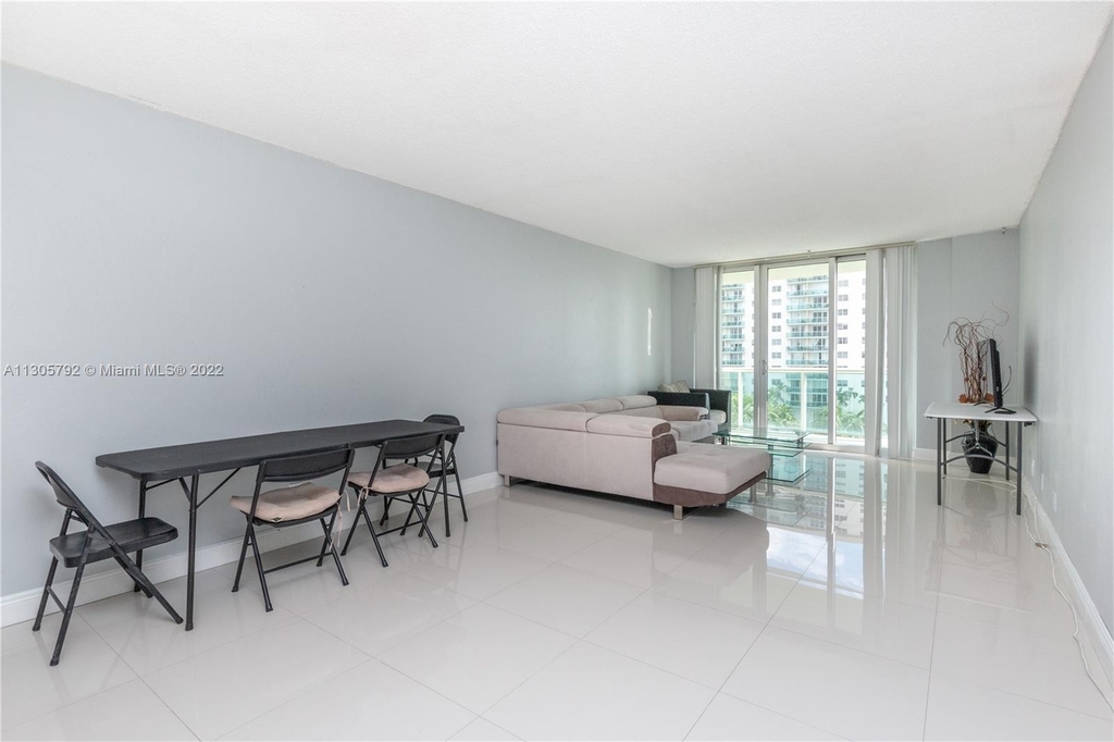 19380 Collins Ave - Photo 9