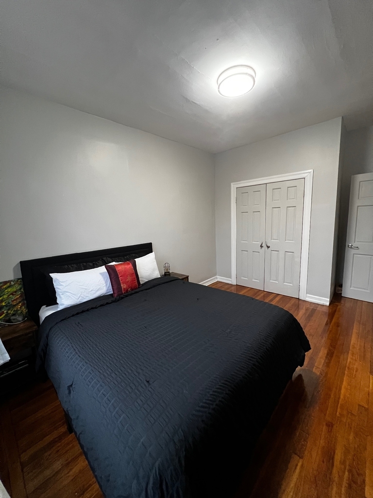 1587 Carroll Street - Photo 8