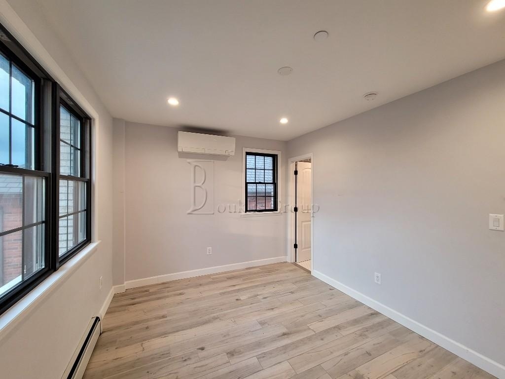 21-44 74th Street - Photo 4