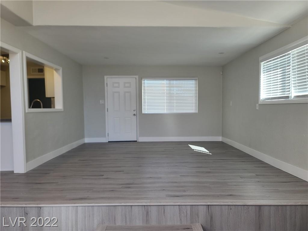 6939 Montcliff Avenue - Photo 16