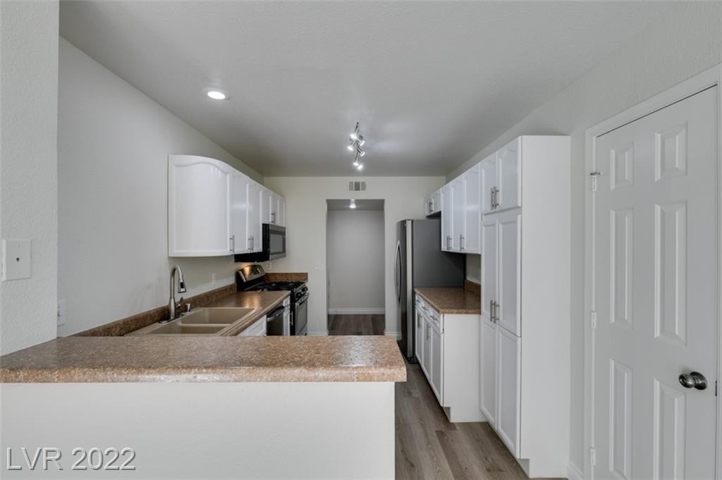 7640 Amato Avenue - Photo 25