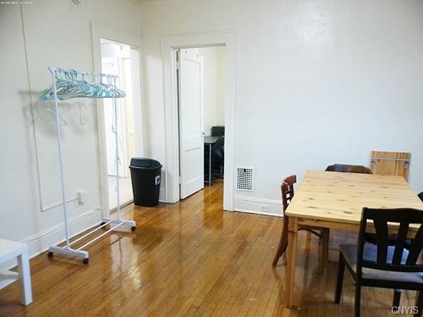 1020 Madison Street - Photo 4