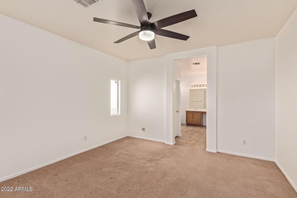 9008 W Hess Street - Photo 12