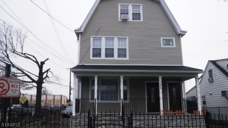 281 Buffalo Ave - Photo 0