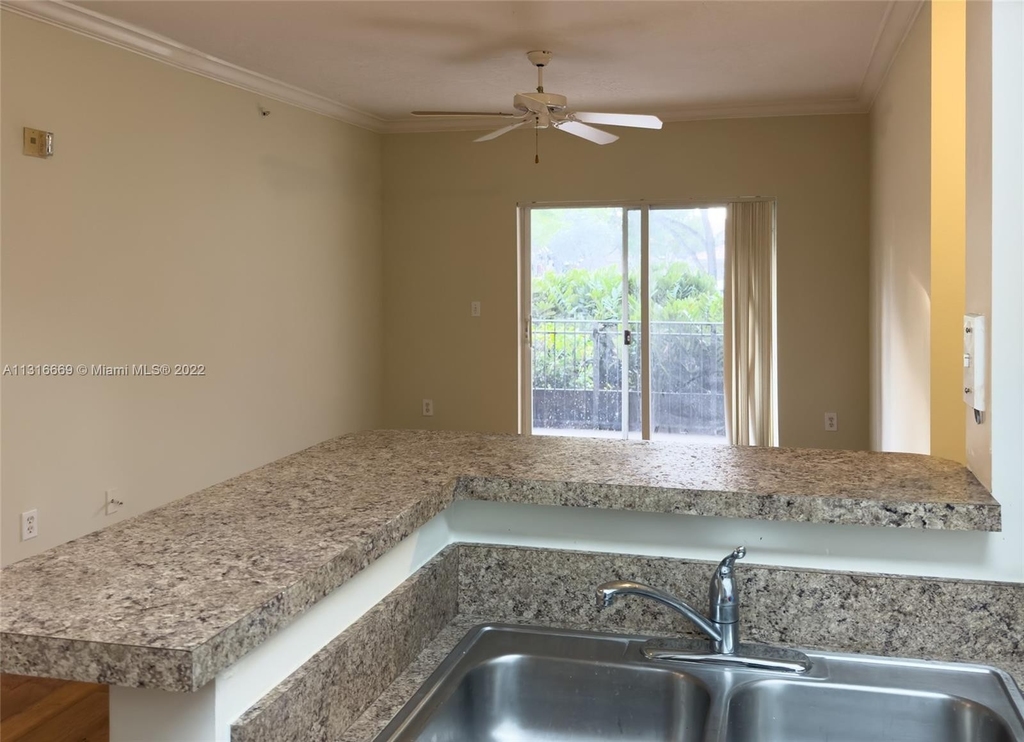 101 Sw 117th Ave - Photo 6