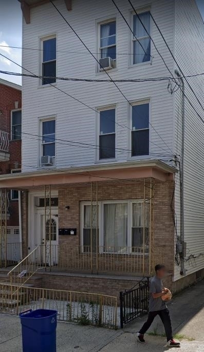 133 South St - Photo 0