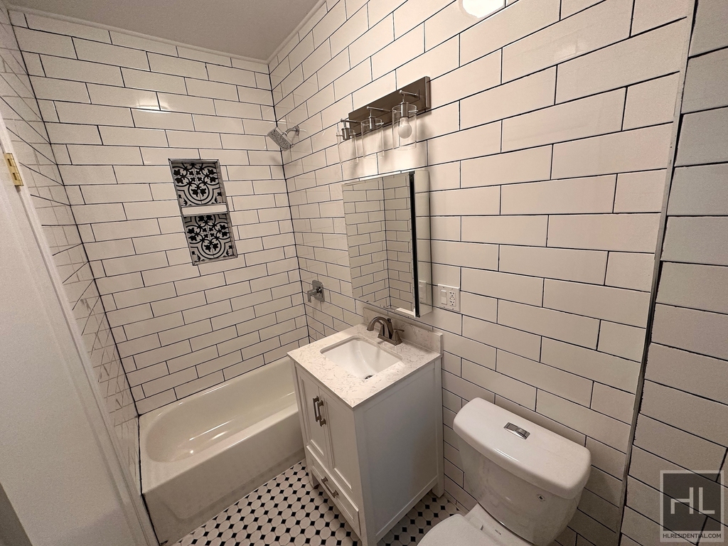 1214 Cortelyou Road - Photo 8