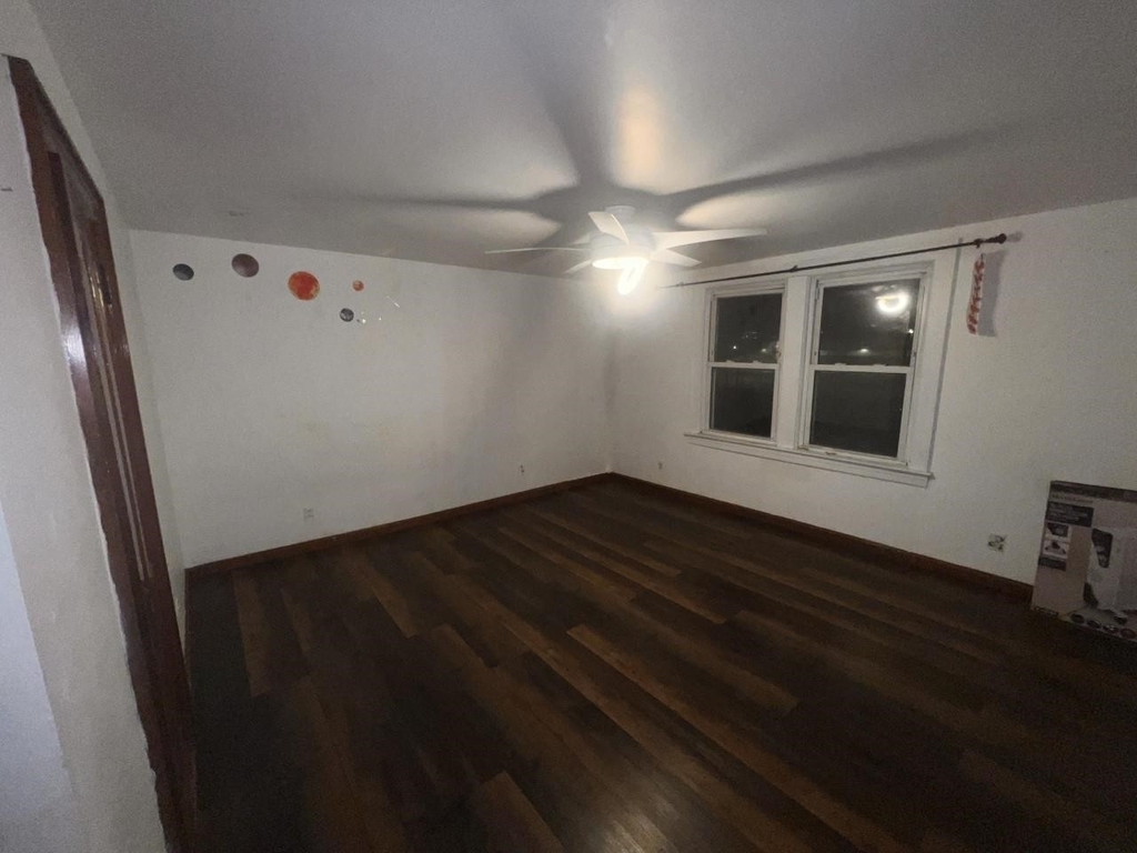 610 Avenue E - Photo 9