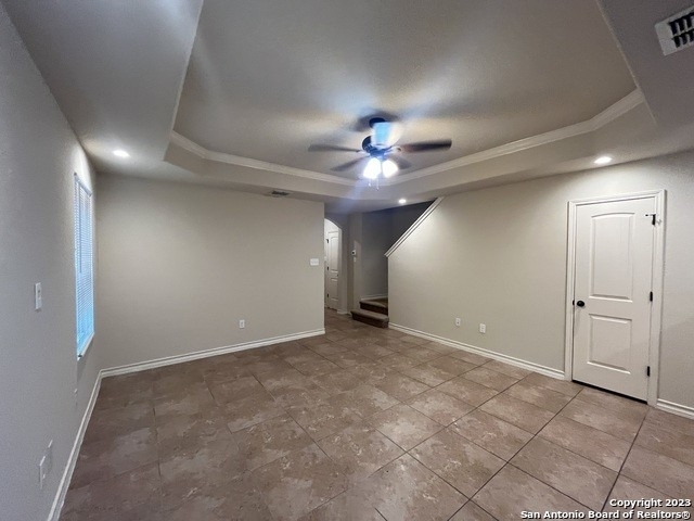 7010 Lakeview Dr - Photo 3
