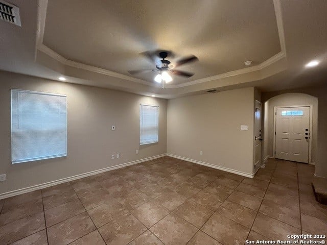 7010 Lakeview Dr - Photo 4