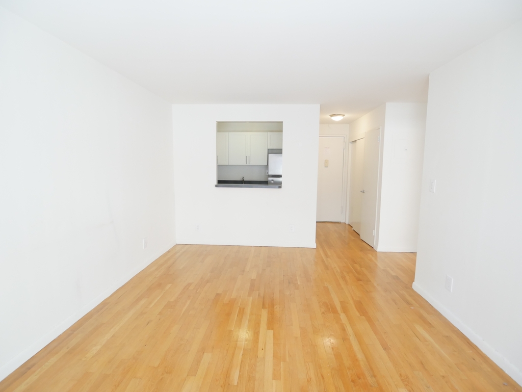 245 East 84th Street - Photo 6