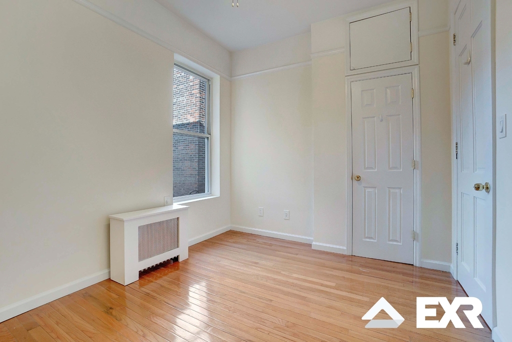 215 West 116th Street - Photo 5