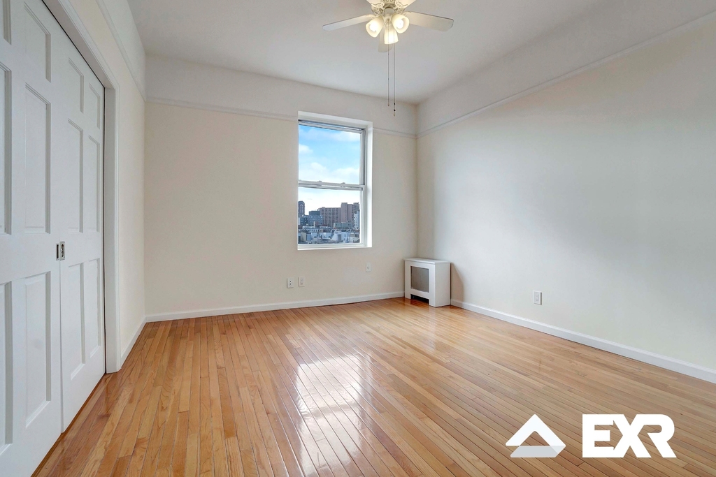 215 West 116th Street - Photo 3