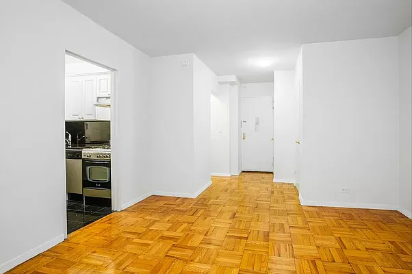 300 East 46th Street - Photo 2