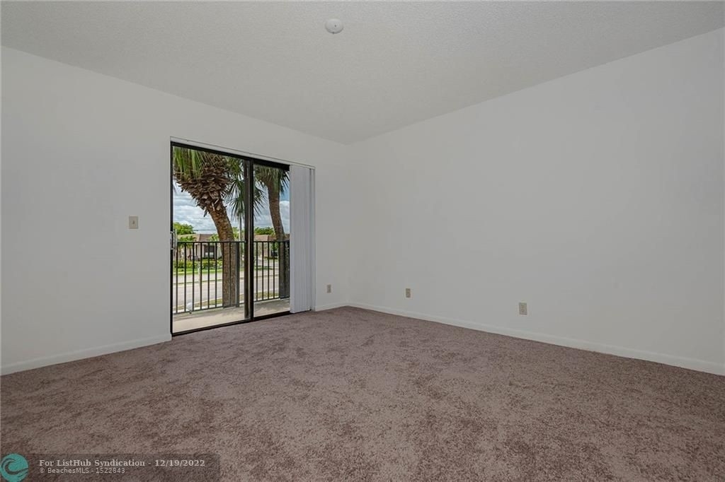 10683 Royal Palm Blvd - Photo 14