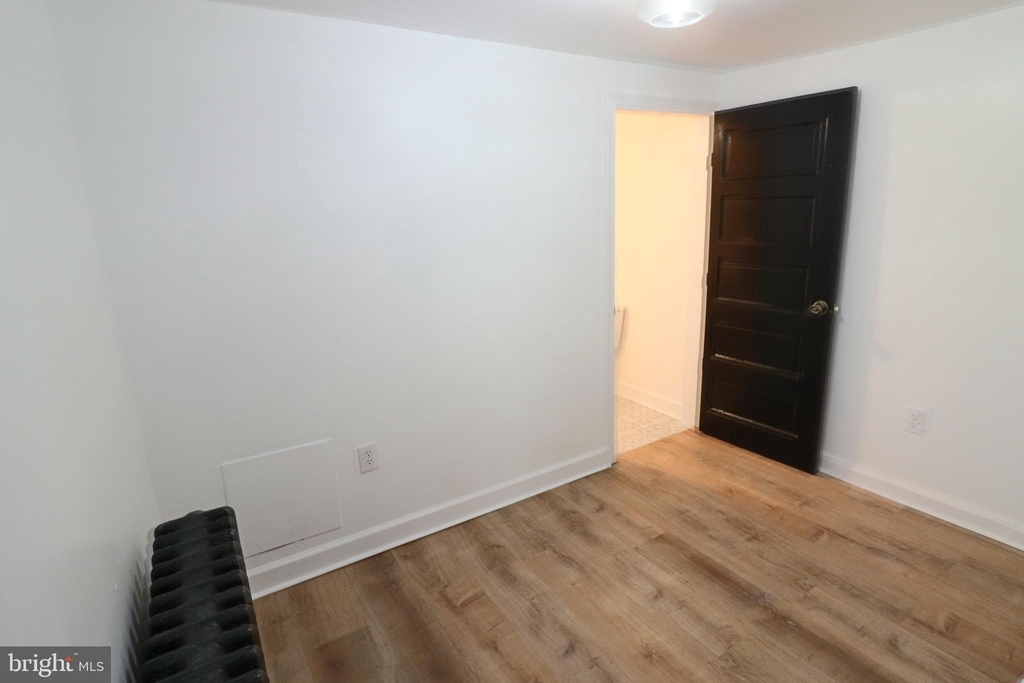 347 S Broadway - Photo 12