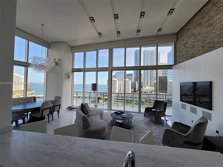 495 Brickell Avenue - Photo 0