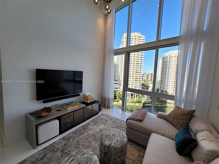 495 Brickell Avenue - Photo 13