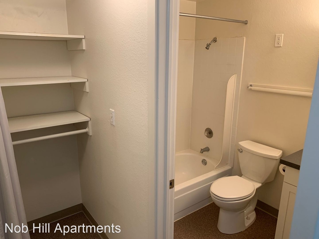 2431 Nw Irving Street Unit 16 - Photo 3