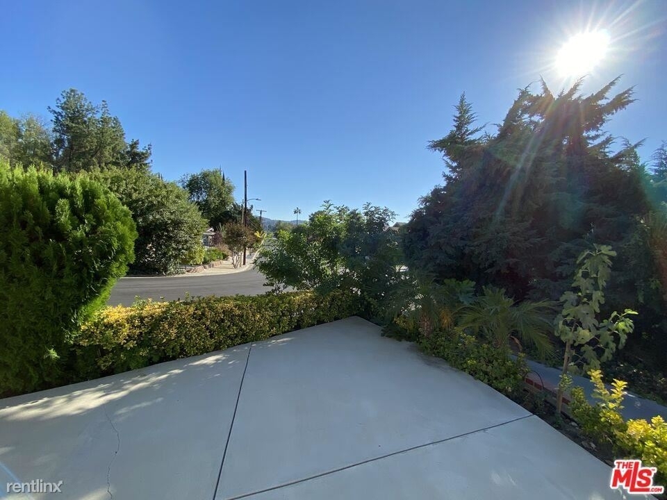 20897 Kelvin Pl - Photo 2