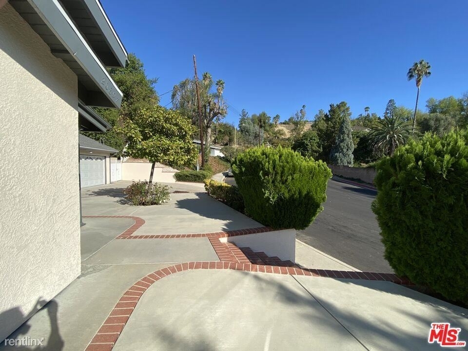 20897 Kelvin Pl - Photo 0