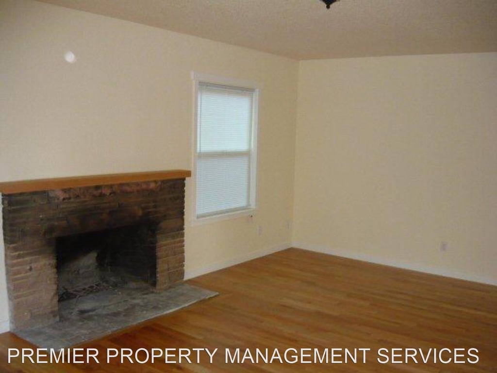 1490 W 4th Ave. - Photo 4