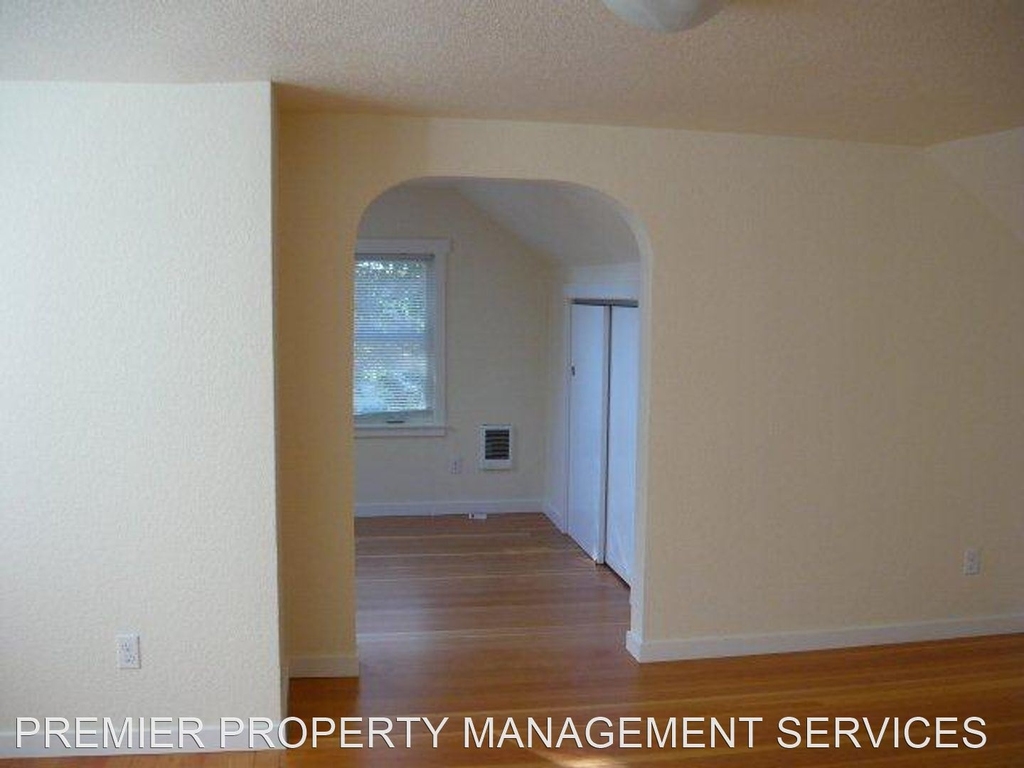 1490 W 4th Ave. - Photo 5