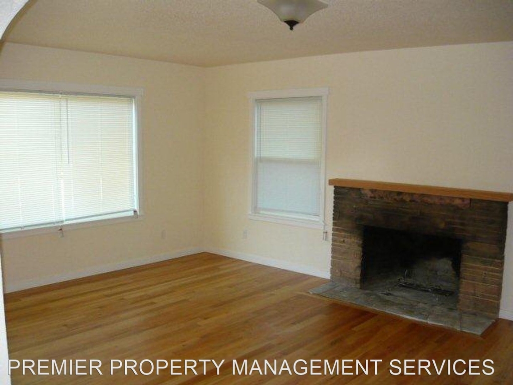 1490 W 4th Ave. - Photo 3