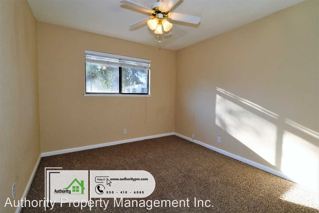 2083 Martian Way - Photo 12