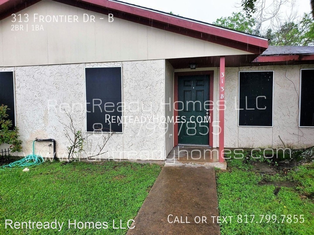 313 Frontier Dr Unit B - Photo 0