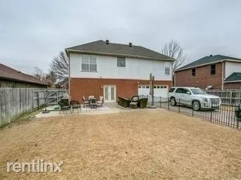 7018 Cottonwood Circle Main House - Photo 13