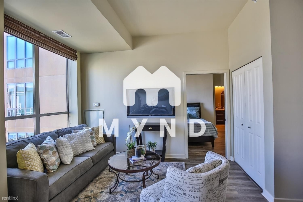 1127 15th St Apt 1403 - Photo 14