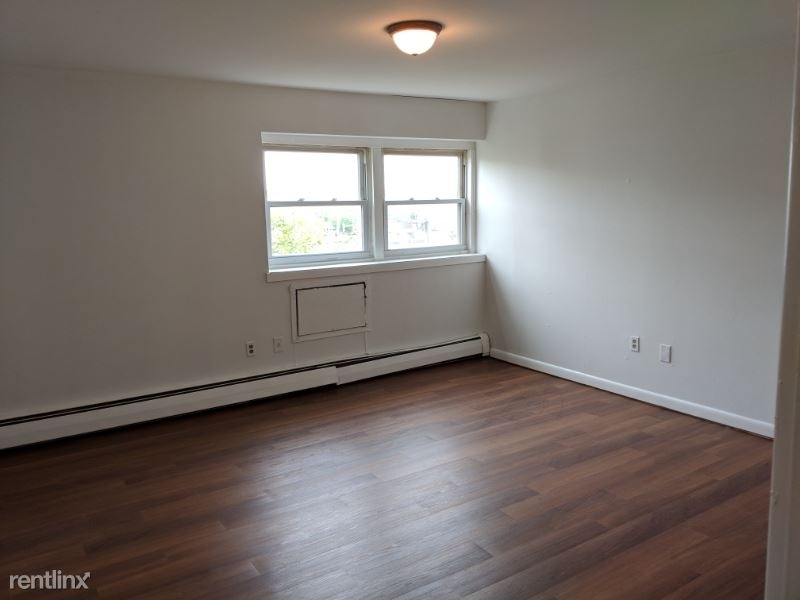 25 Sanford Pl - Photo 1