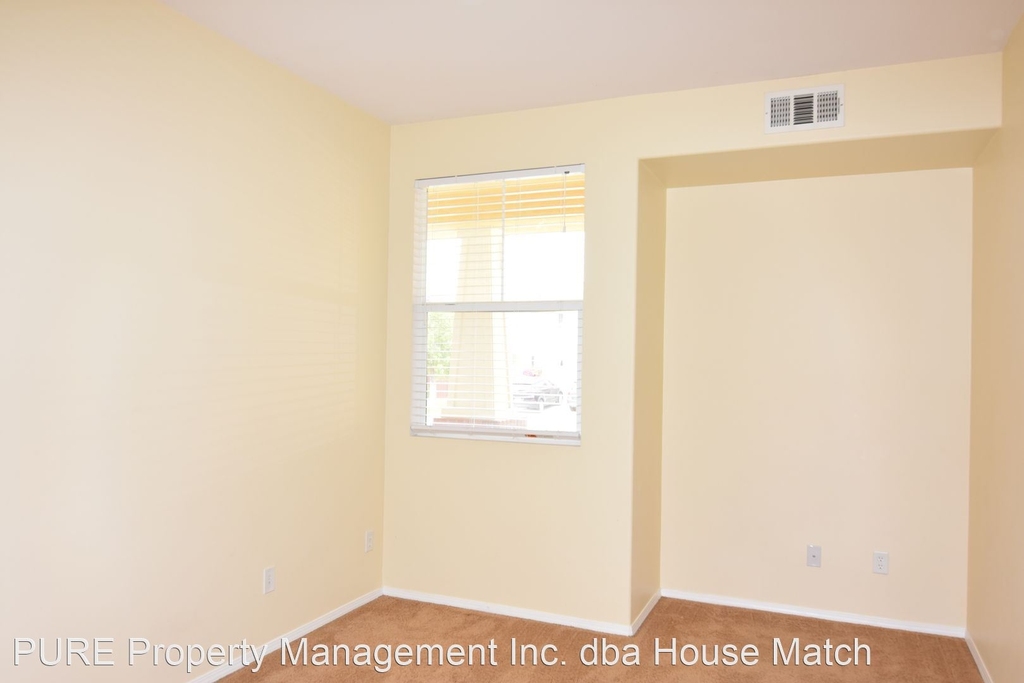 33251 Embassy Avenue - Photo 4