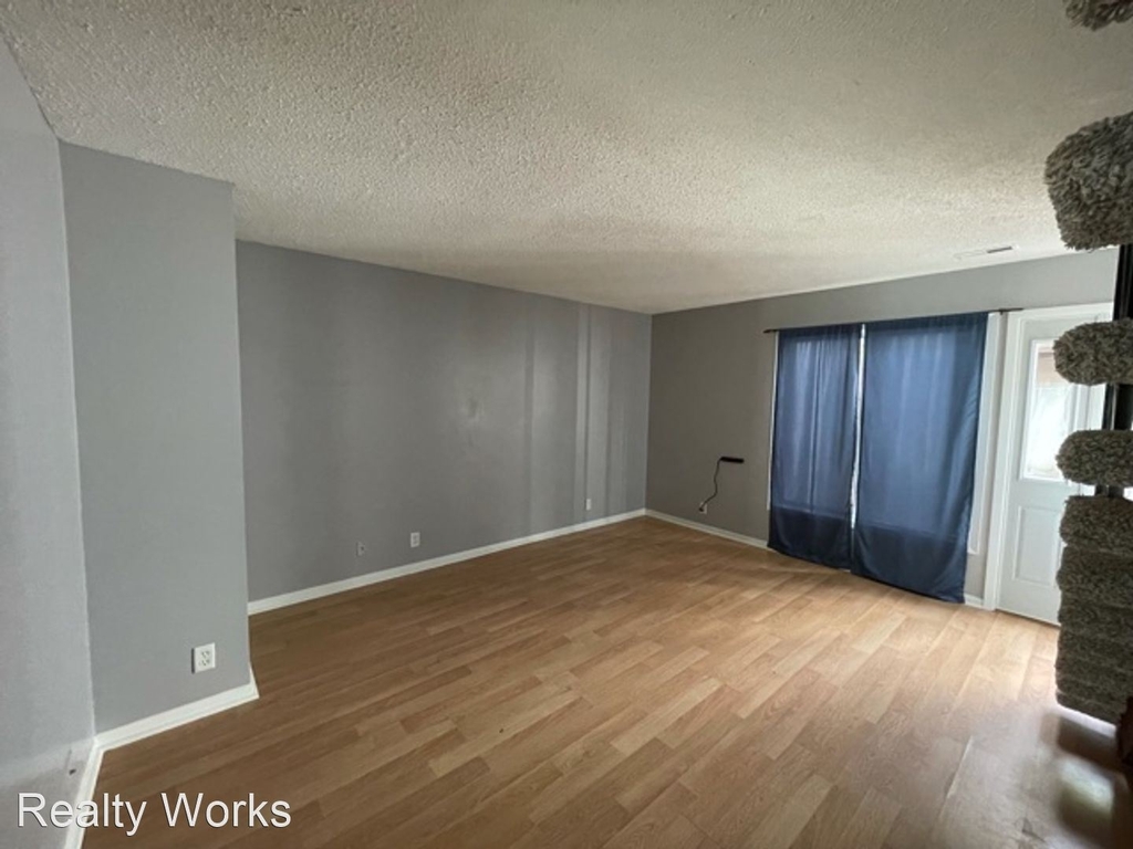 4012 North 45th Street - Photo 2