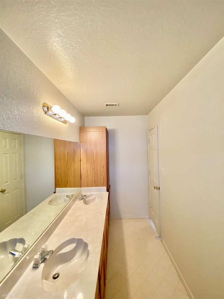 4909 John David Dr - Photo 12