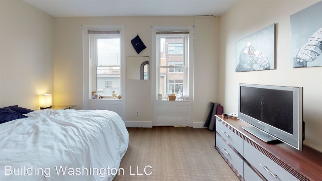 136 Washington Street - Photo 2