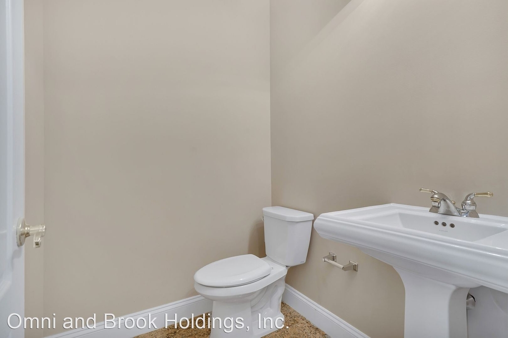 1109 Winding Dr - Photo 14