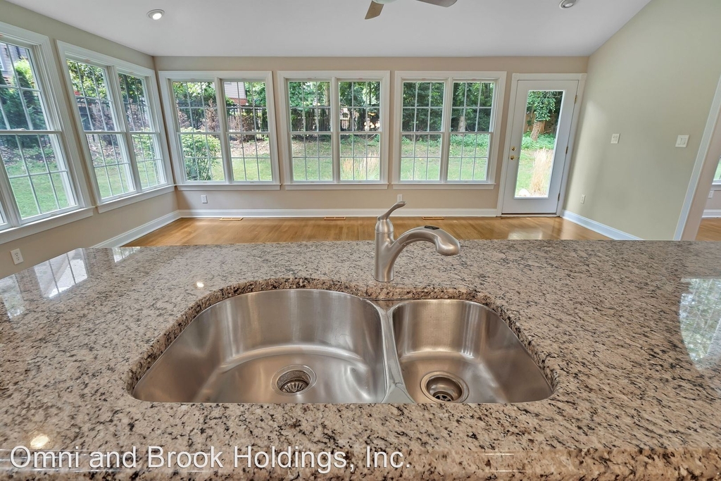 1109 Winding Dr - Photo 18