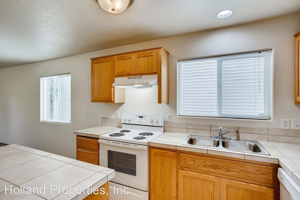 8217 Se 45th Ave. - Photo 6