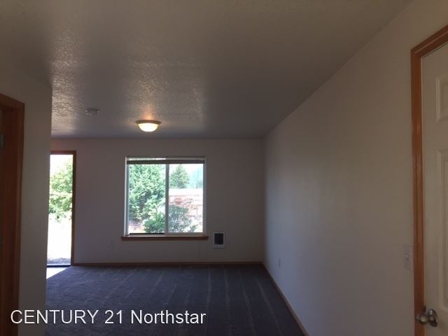 831 Ne 93rd Avenue - Photo 1