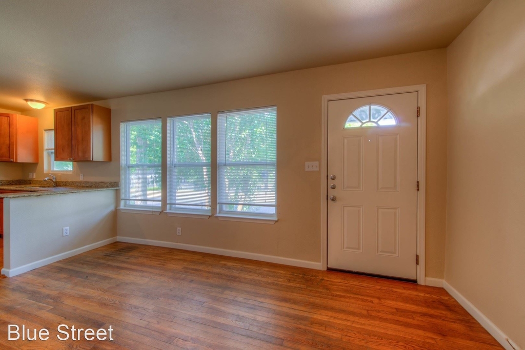 4805 Evans Avenue - Photo 1