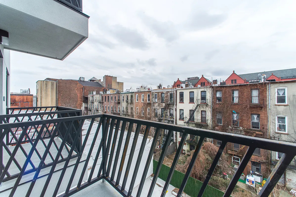 832 Lexington Avenue - Photo 7