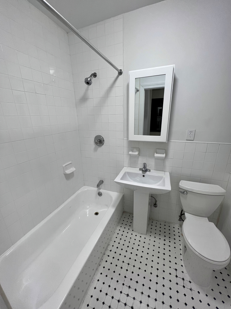 560 West 163rd Street - Photo 8