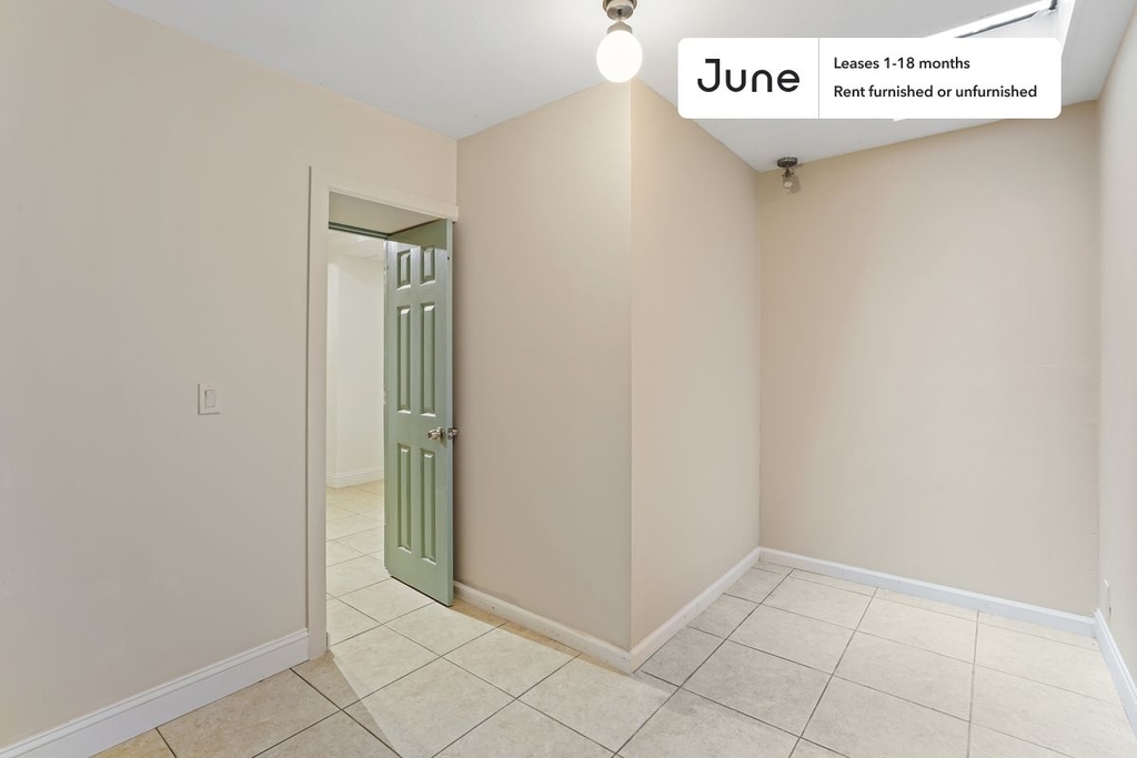 208 East 95th Street - Photo 16