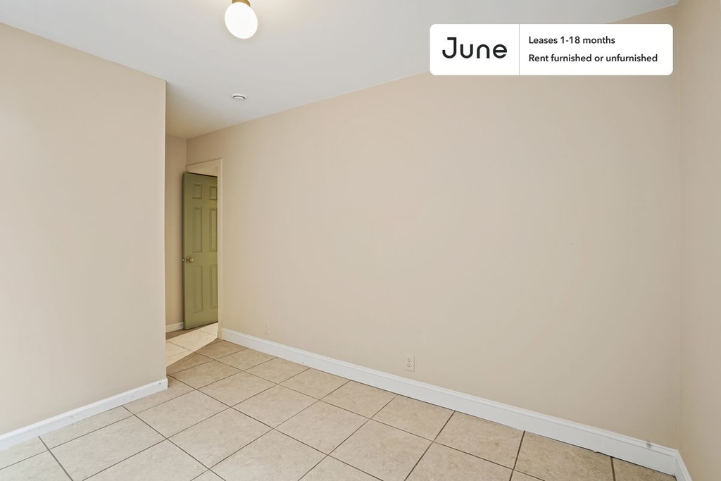 208 East 95th Street - Photo 15