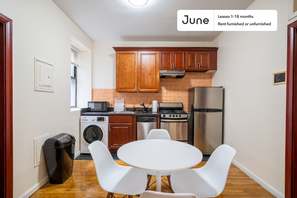 207 W 109th Street - Photo 1