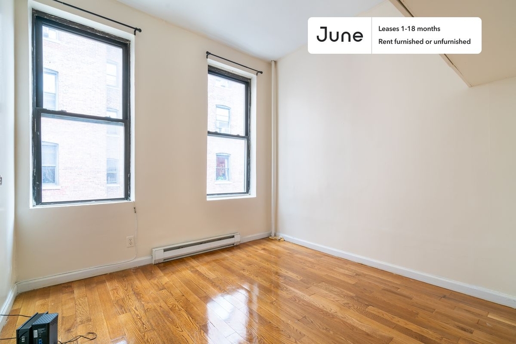 207 W 109th Street - Photo 7